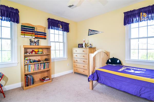 47 Mohawk Path Holliston, MA 01746 - Photo 18 of 22 Gallery Image 18
