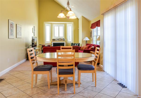 47 Mohawk Path Holliston, MA 01746 - Photo 3 of 22 Gallery Image 3