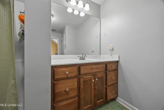 $155,000 | 857 Old Hudsonville Road, Holly Springs, MS 38635