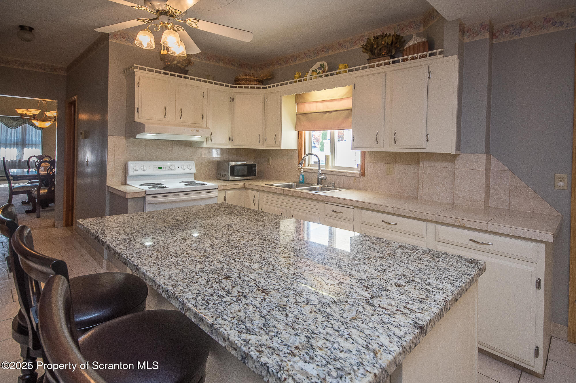 1227 Providence Road Scranton, PA 18508 - Photo 19 of 72 Kitchen