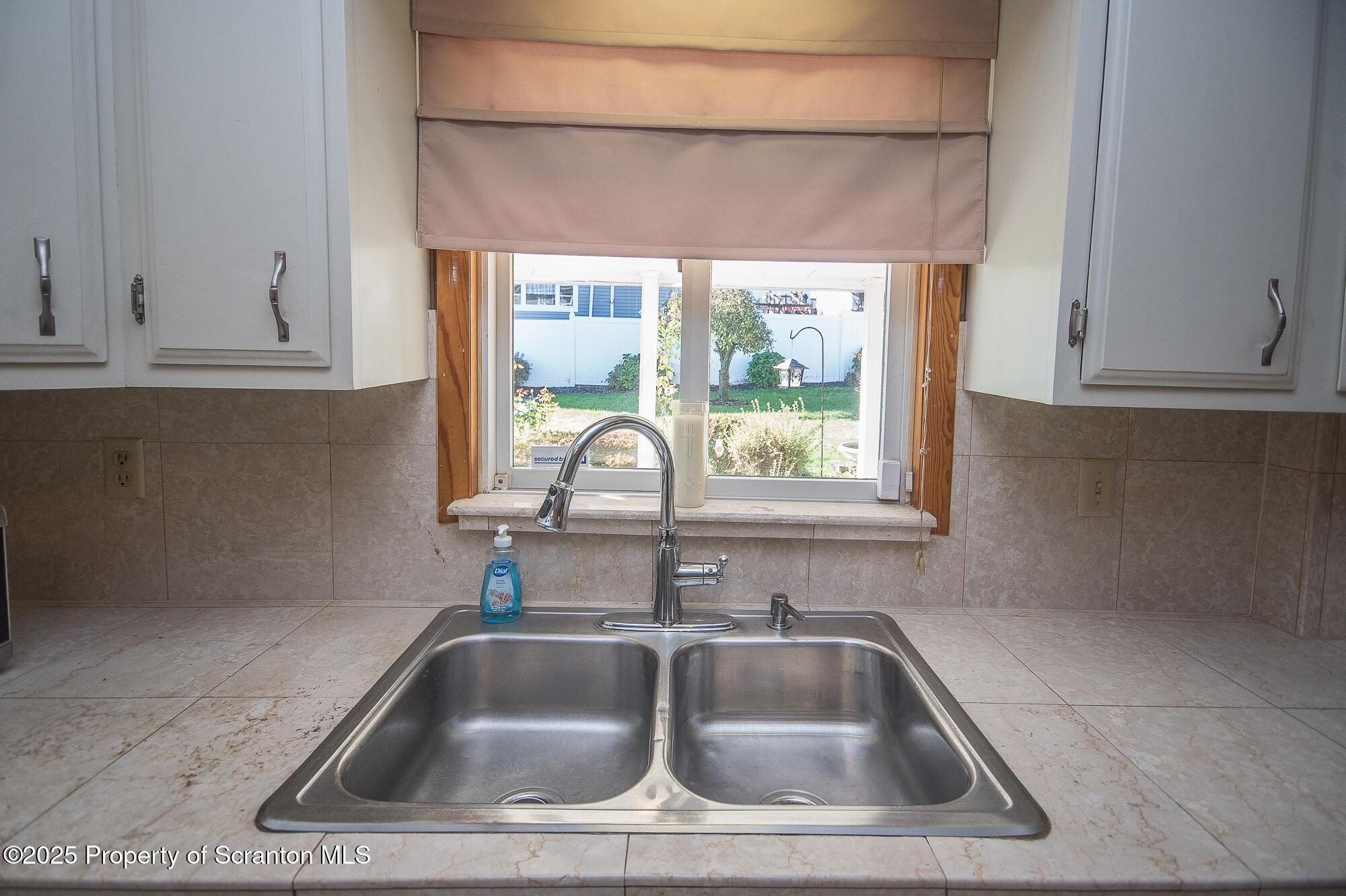 1227 Providence Road Scranton, PA 18508 - Photo 23 of 72 Kitchen