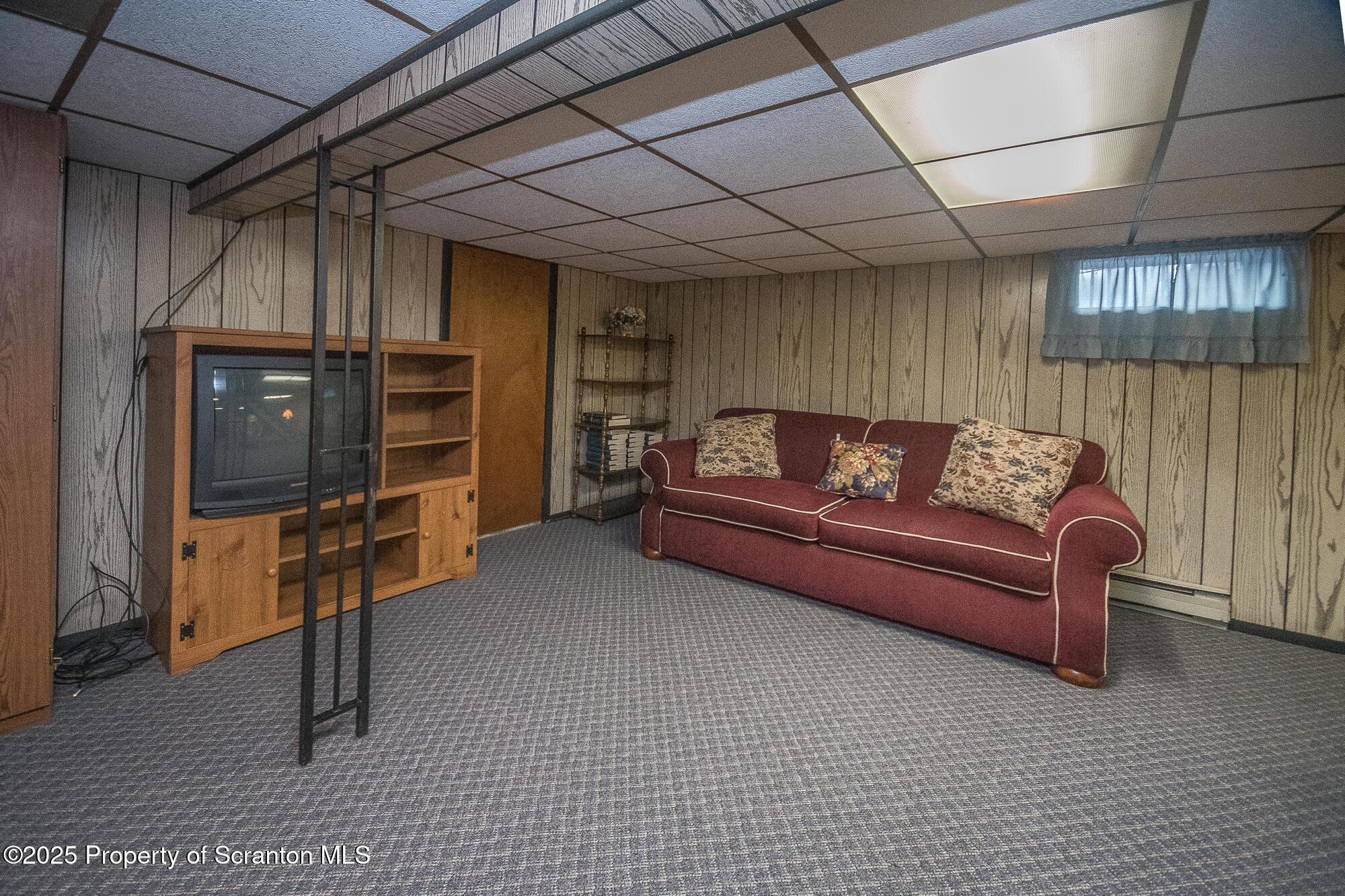 1227 Providence Road Scranton, PA 18508 - Photo 45 of 72 Family Room