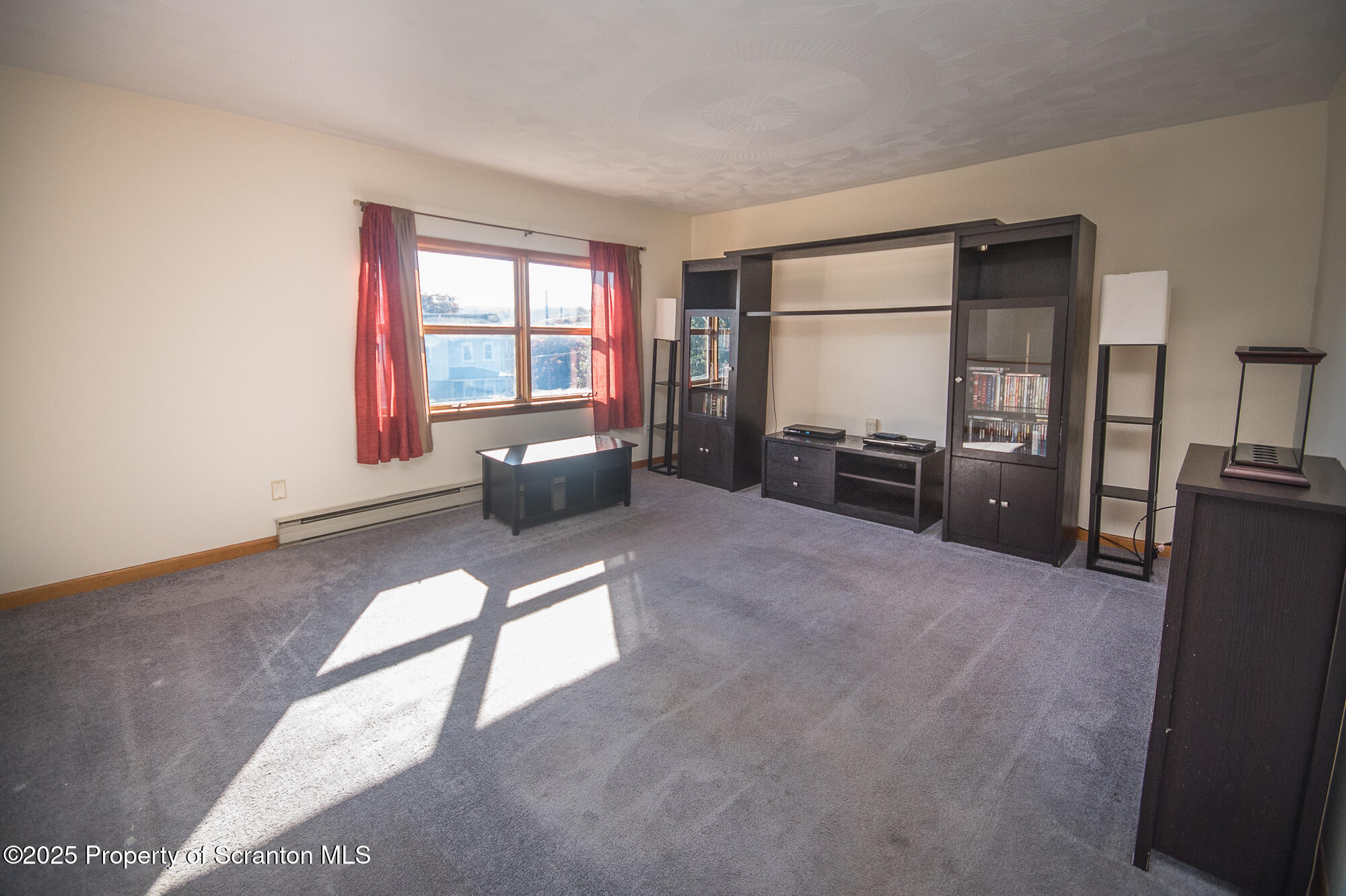 1227 Providence Road Scranton, PA 18508 - Photo 62 of 72 Living Room