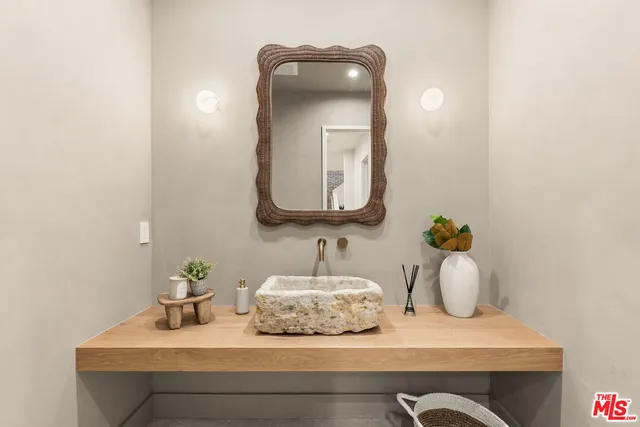 $3,645,000 | 11746 La Maida Street, Valley Village, CA 91607