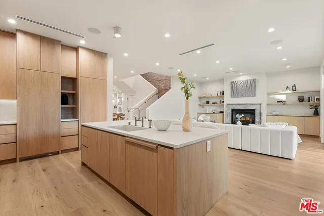 $3,645,000 | 11746 La Maida Street, Valley Village, CA 91607