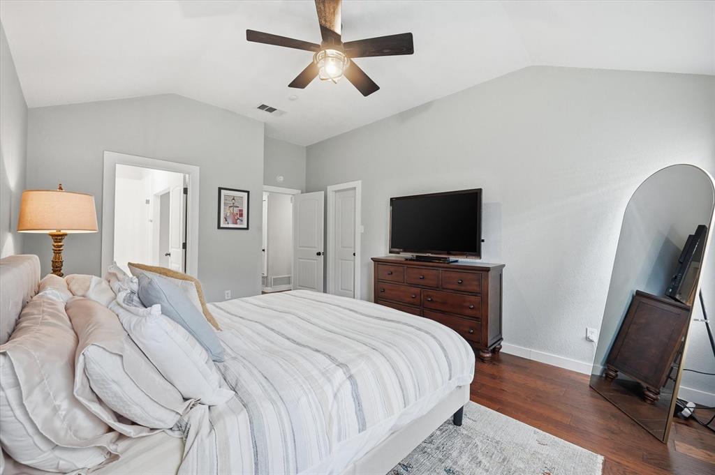 1453 Hampton Road Grapevine, TX 76051 - Photo 21 of 33