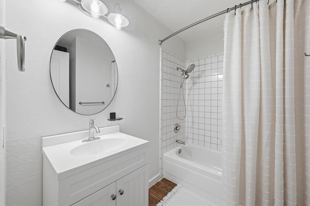 1453 Hampton Road Grapevine, TX 76051 - Photo 24 of 33