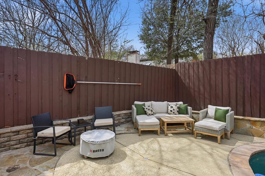 1453 Hampton Road Grapevine, TX 76051 - Photo 27 of 33