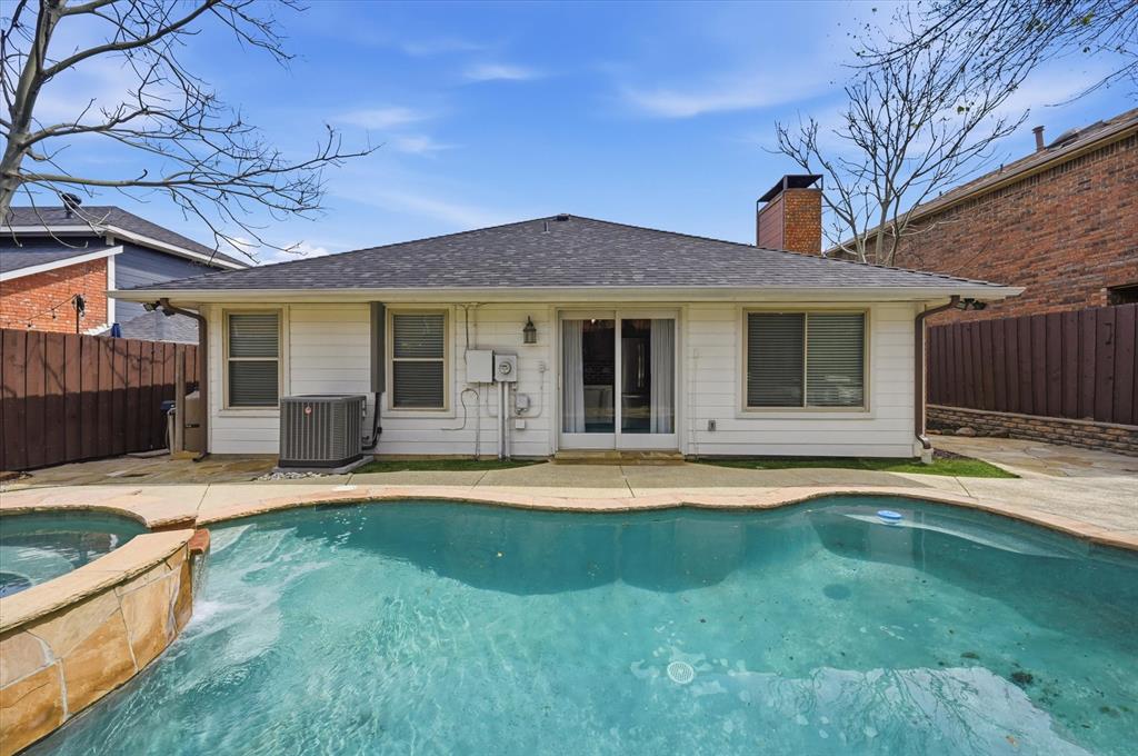 1453 Hampton Road Grapevine, TX 76051 - Photo 29 of 33