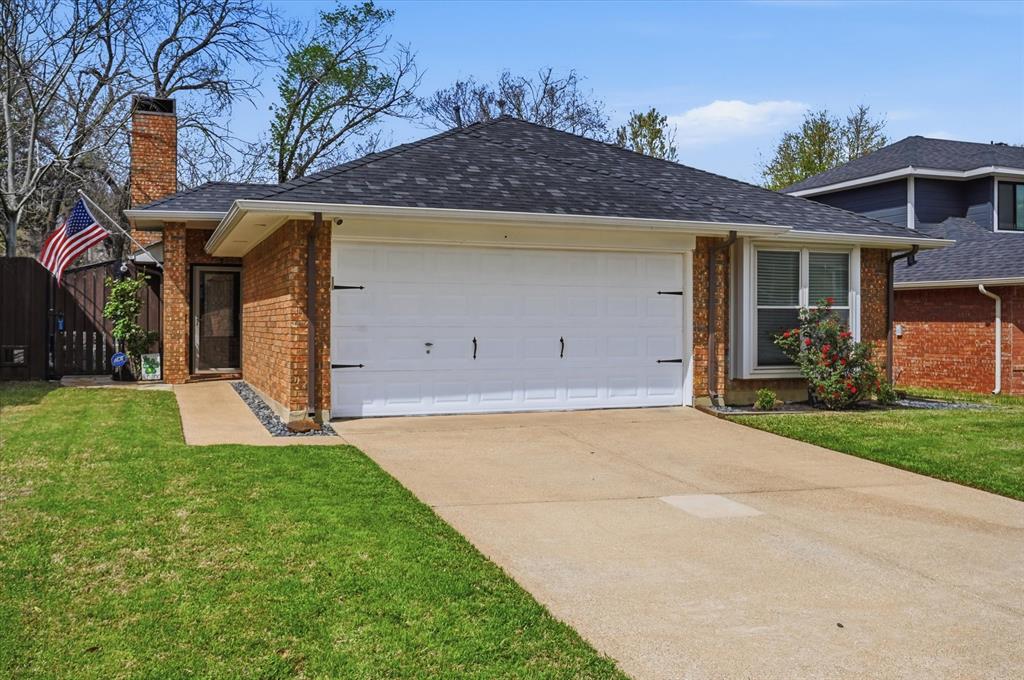 1453 Hampton Road Grapevine, TX 76051 - Photo 10 of 33