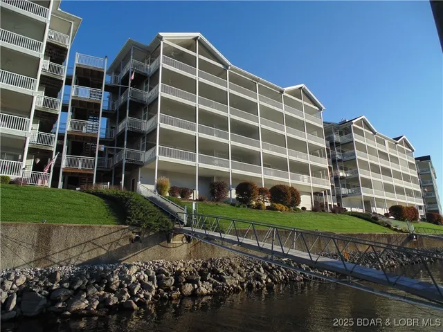 $409,900 | 849 Summer Pl Drive, Unit 2B, Camdenton, MO 65020