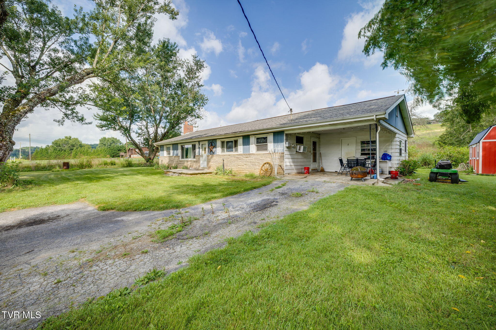 3545 Chuckey Highway Limestone, TN 37681 - Photo 4 of 30 003