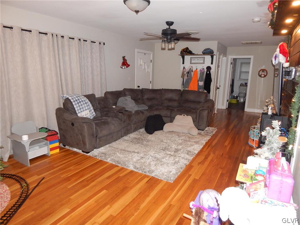 518 Center Street Slatington, PA 18080 - Photo 4 of 18 Gallery Image 4