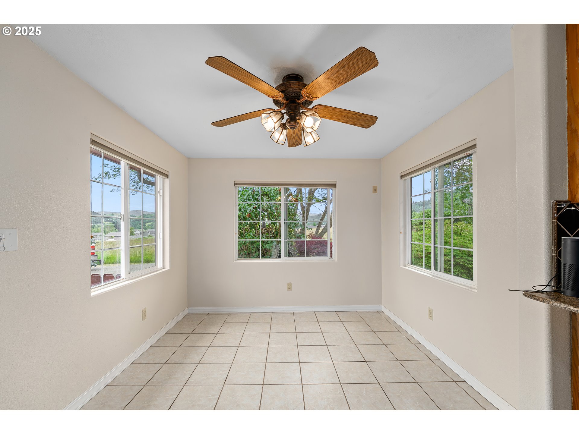 10 Kegler Road Winston, OR 97496 - Photo 12 of 47 Kitchen