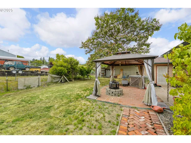 $342,500 | 10 Kegler Road, Winston, OR 97496