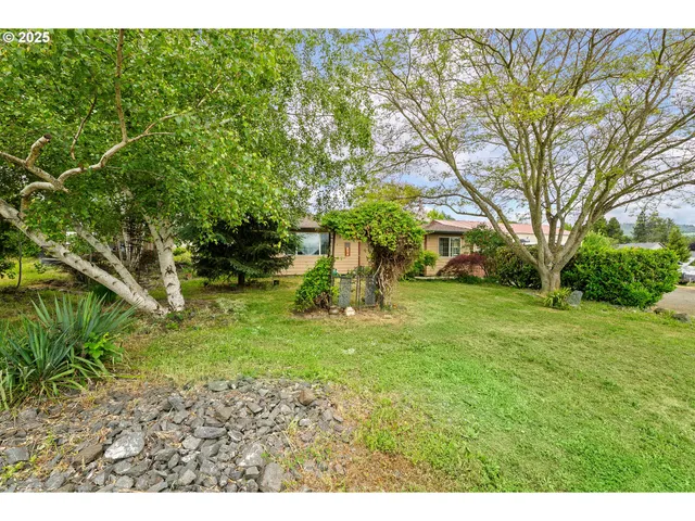 $342,500 | 10 Kegler Road, Winston, OR 97496