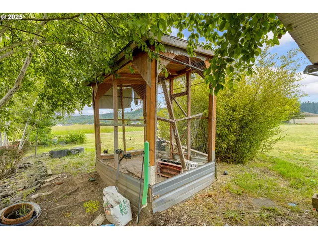 $342,500 | 10 Kegler Road, Winston, OR 97496