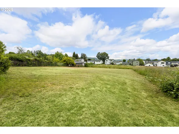 $342,500 | 10 Kegler Road, Winston, OR 97496