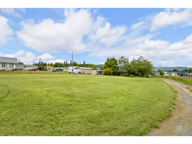 $342,500 | 10 Kegler Road, Winston, OR 97496