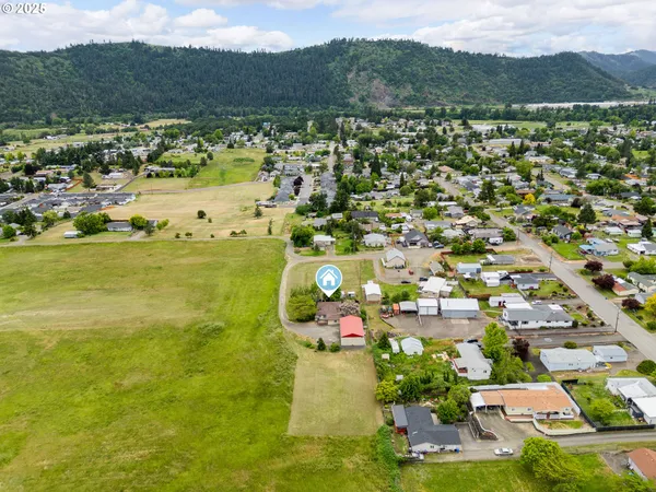 $342,500 | 10 Kegler Road, Winston, OR 97496