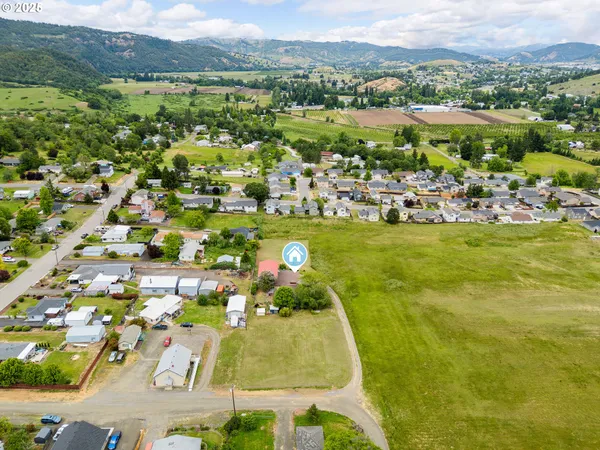 $342,500 | 10 Kegler Road, Winston, OR 97496