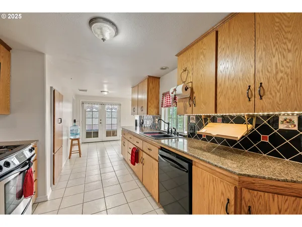 $342,500 | 10 Kegler Road, Winston, OR 97496