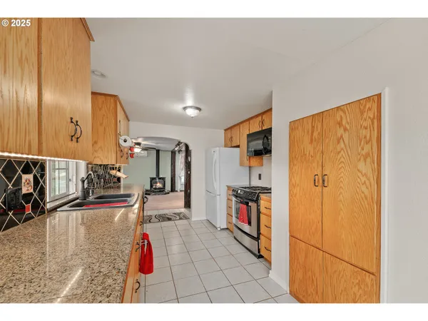 $342,500 | 10 Kegler Road, Winston, OR 97496