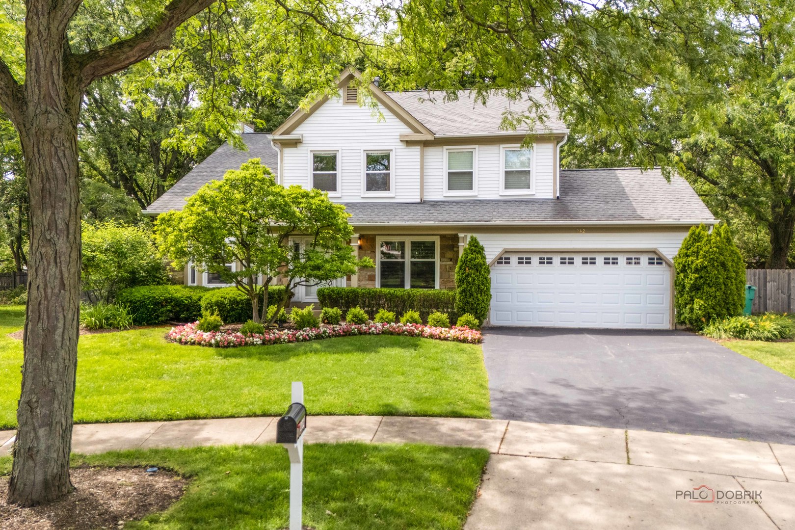 232 Stanton Court West Buffalo Grove, IL 60089 - Photo 1 of 41