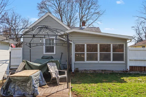 $249,000 | 2421 Parchmount Avenue, Kalamazoo, MI 49004