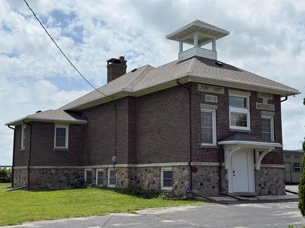 $359,000 | W6135 County Street North, Waldo, WI 53093