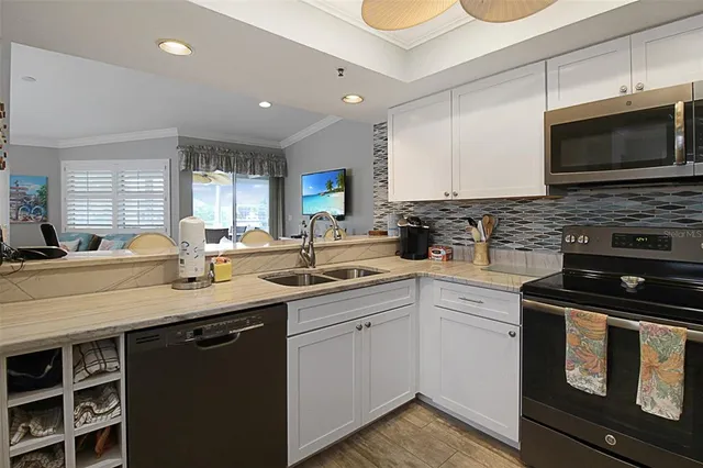 $9,500 | 1339 Siesta Bayside Drive, Unit 1339C, Sarasota, FL 34242