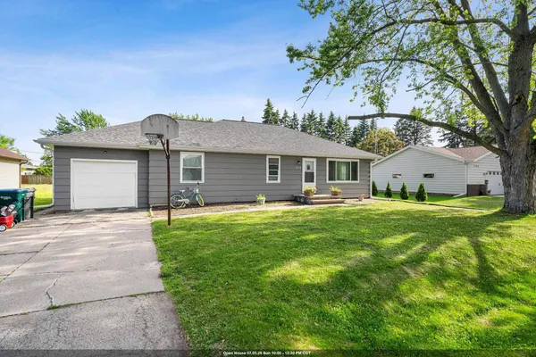 $329,900 | 2715 West 1st Avenue, Appleton, WI 54914