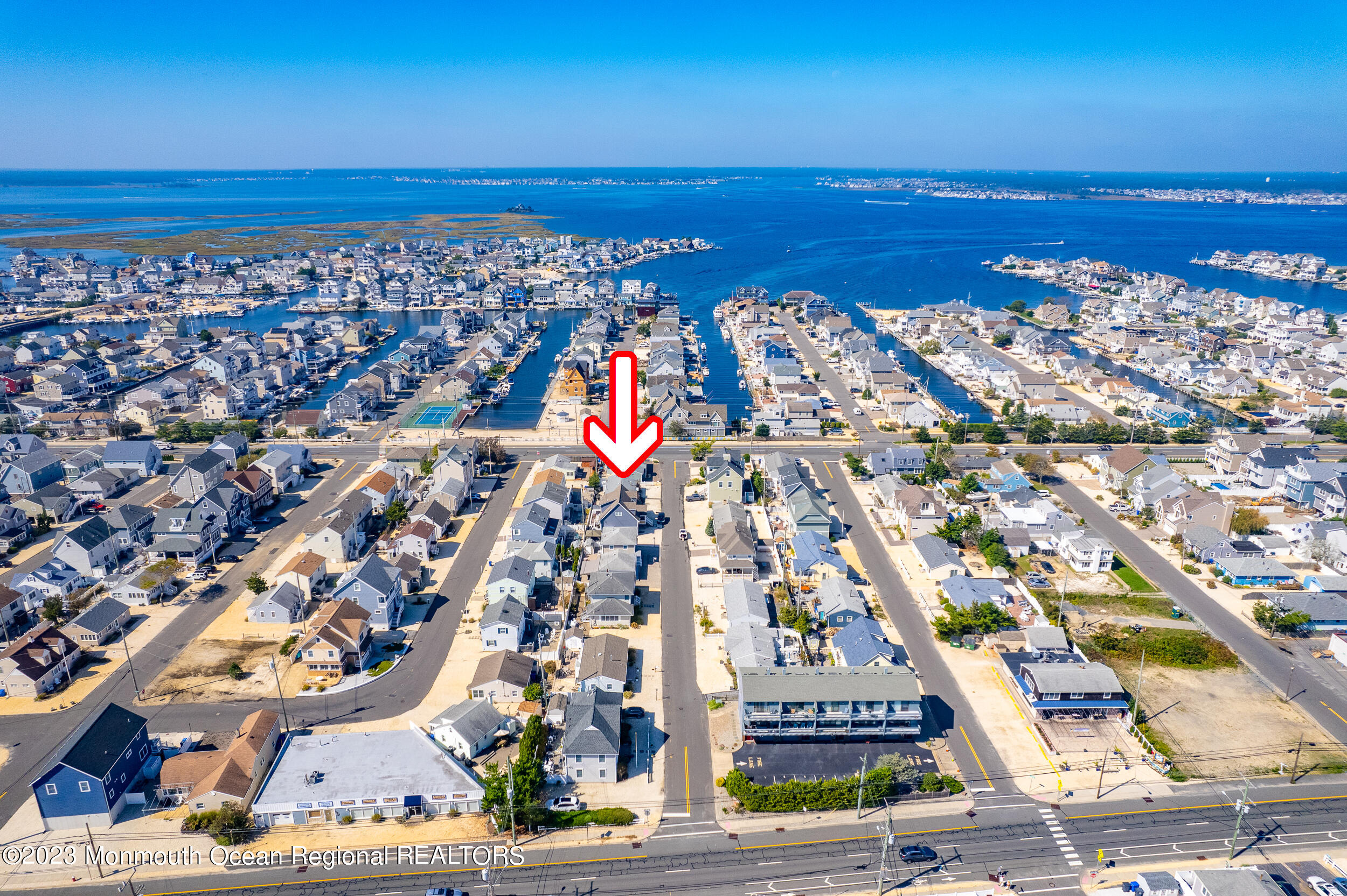 121 Jacobsen Lane Lavallette, NJ 08735 - Photo 18 of 19 a view of city and ocean