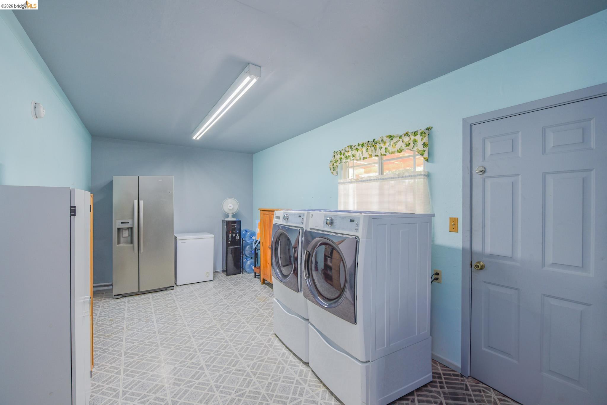 12933 Chaparral Road Sonora, CA 95370 - Photo 12 of 44 Off kitchen/dinig area