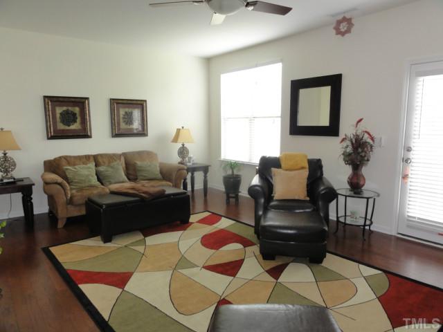 8308 Niayah Way Raleigh, NC 27612 - Photo 6 of 25 Large light & bright living room!