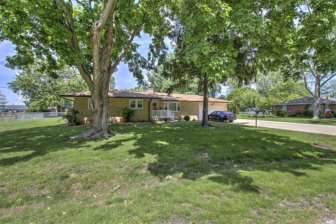 15 Barnes Drive Decatur, IL 62526 - Photo 2 of 30