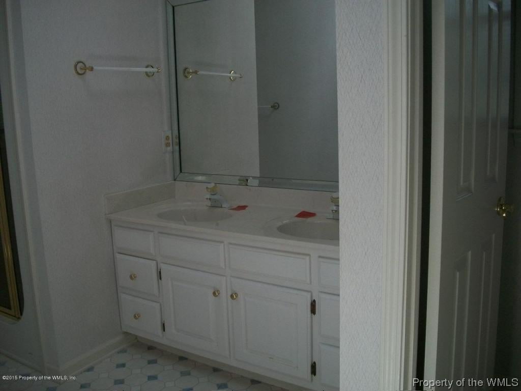 162 Churchill Road Hartfield, VA 23071 - Photo 12 of 21 Gallery Image 12