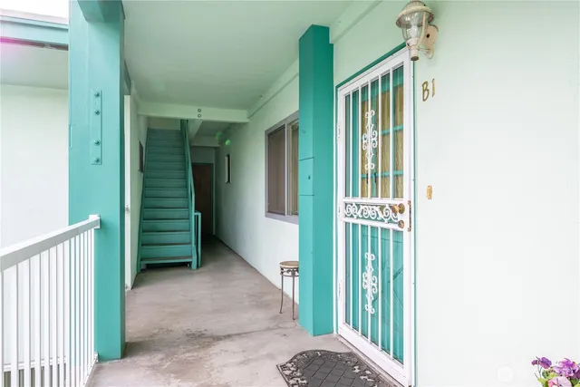 a view of a front door of the house