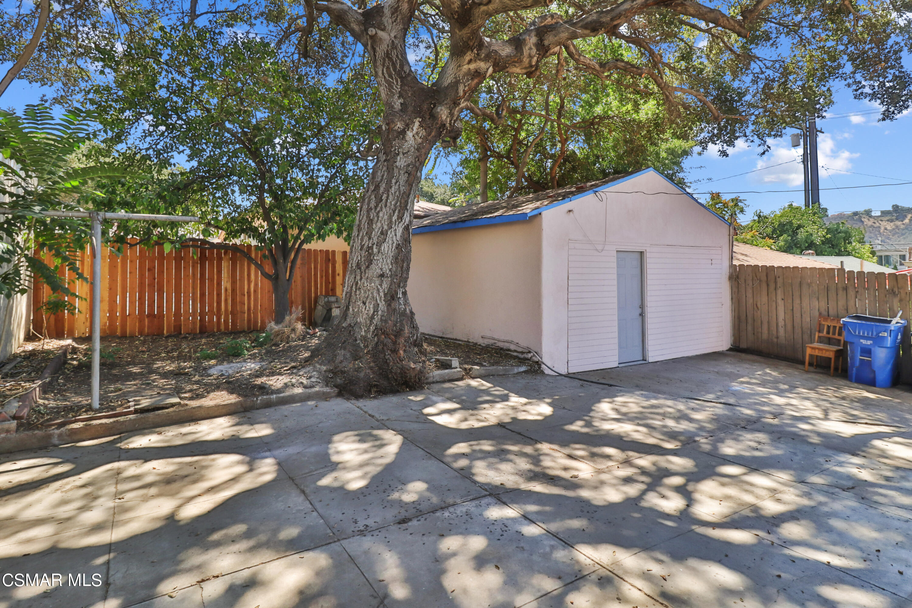 10010 Silverton Avenue Tujunga, CA 91042 - Photo 26 of 30 a backyard of a house with lots of green space