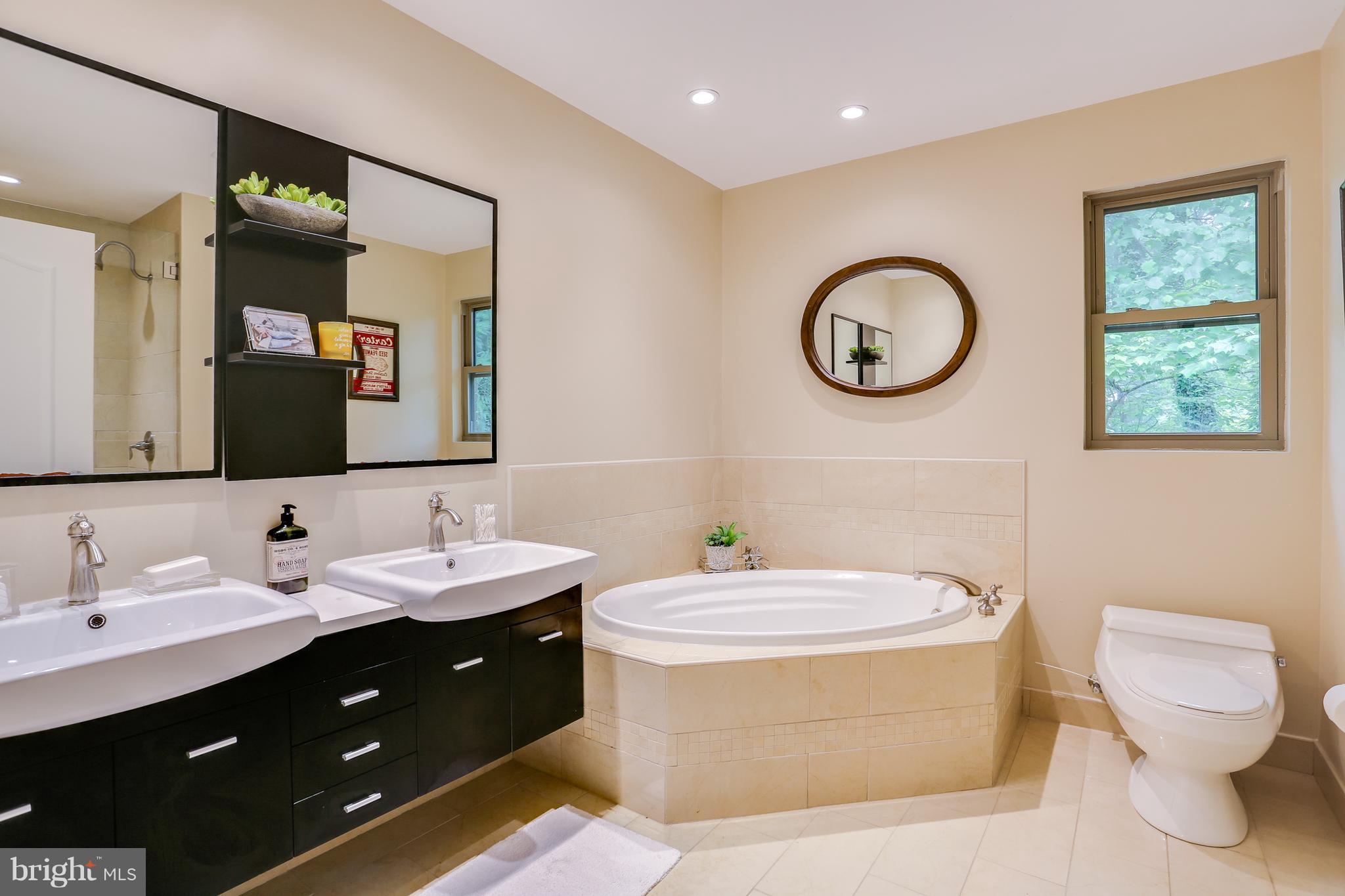 3409 Keyser Road Baltimore, MD 21208 - Photo 16 of 30 Bath (Master)