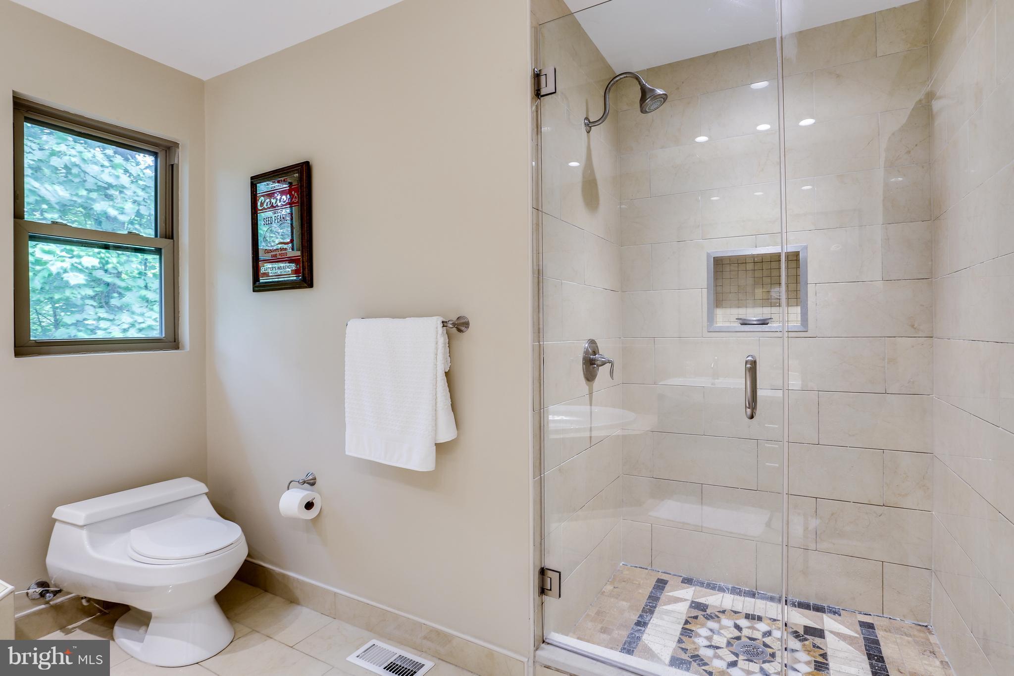 3409 Keyser Road Baltimore, MD 21208 - Photo 17 of 30 Bath (Master)