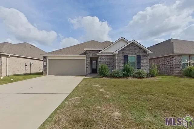 $1,695 | 107 Yardley Court, Lafayette, LA 70507