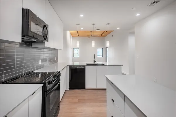 $2,327 | 3515 Webberville Road, Unit HAVEN, Austin, TX 78702