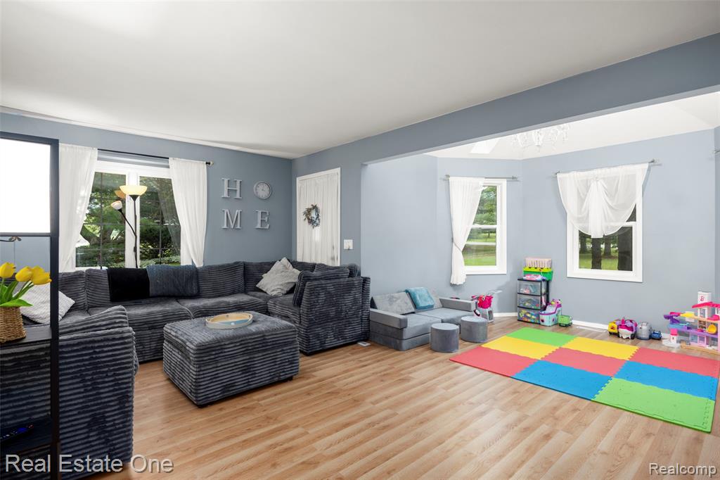 3439 North Mill Road Dryden, MI 48428 - Photo 10 of 49 Gallery Image 10