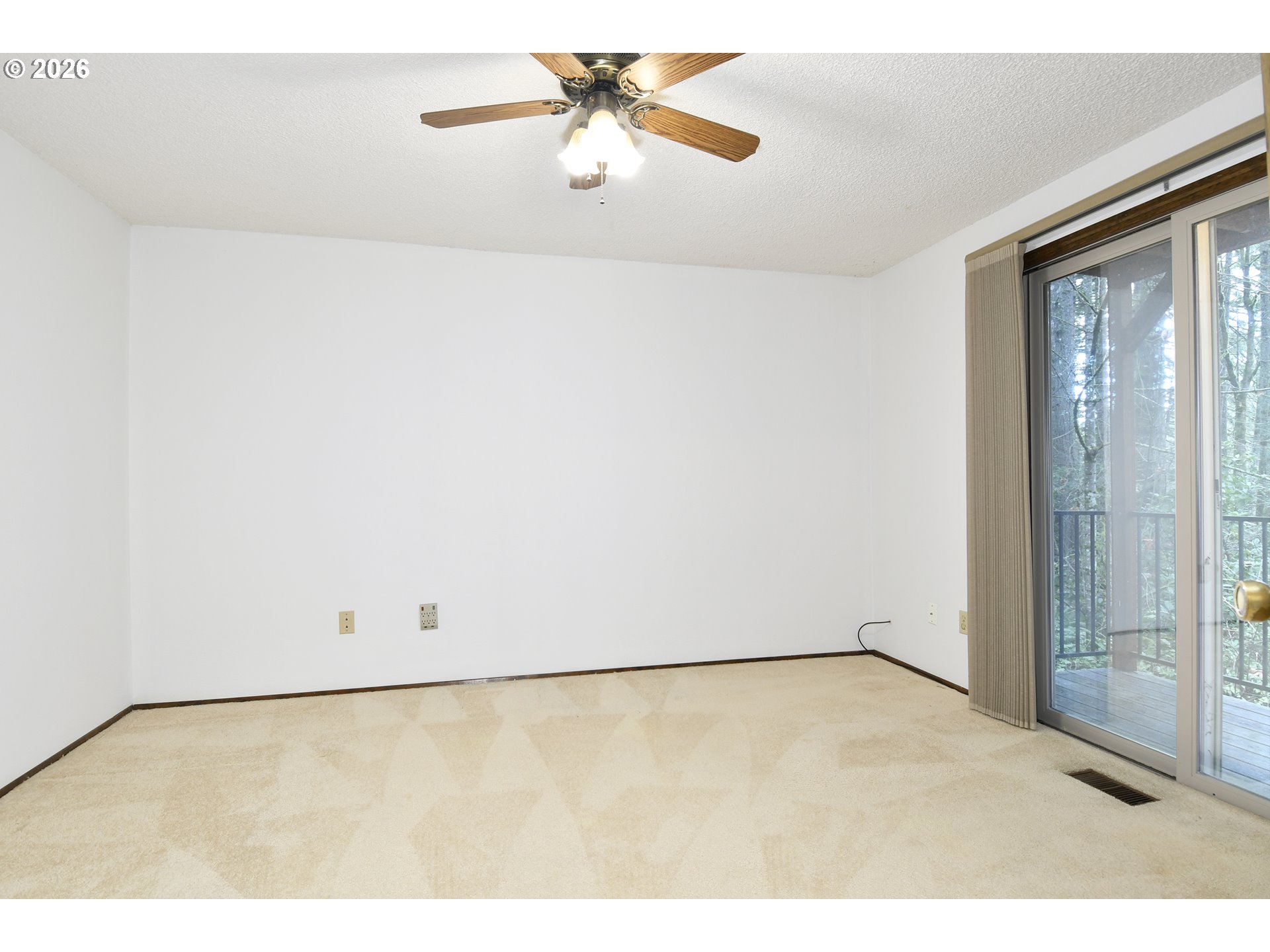 18031 Southeast 370th Avenue Sandy, OR 97055 - Photo 11 of 24 a view of an empty room
