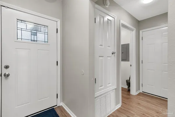 $1,975 | 5499 Chantilly Circle, Milton, FL 32583