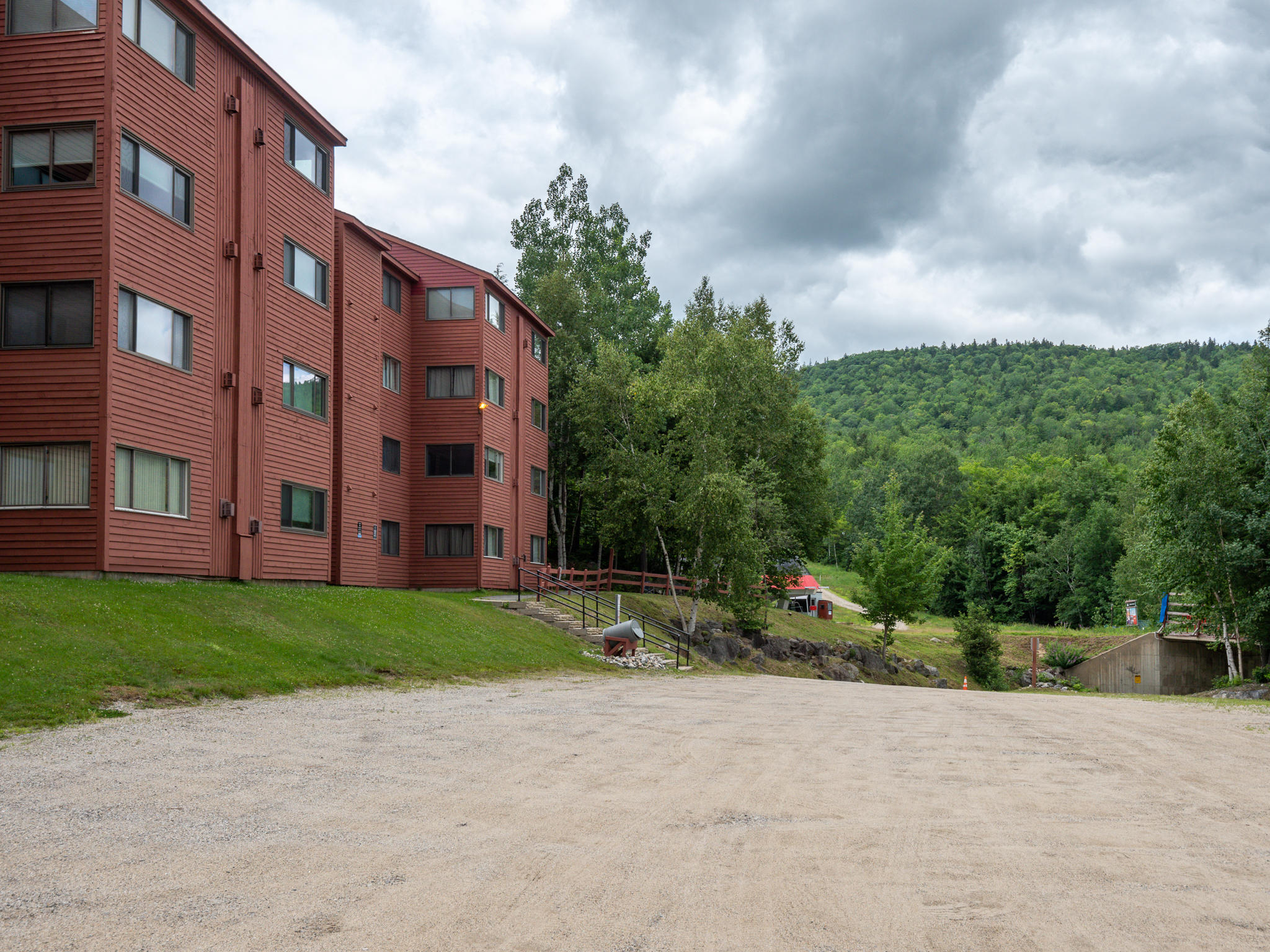 376 Skiway Road, Unit 105 Newry, ME 04261 - Photo 2 of 15 North Peak 3 103-16