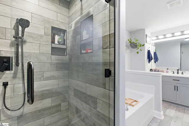 $324,900 | 405 Kindletree Way, Simpsonville, SC 29680