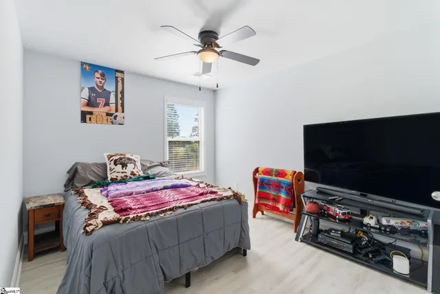 $324,900 | 405 Kindletree Way, Simpsonville, SC 29680