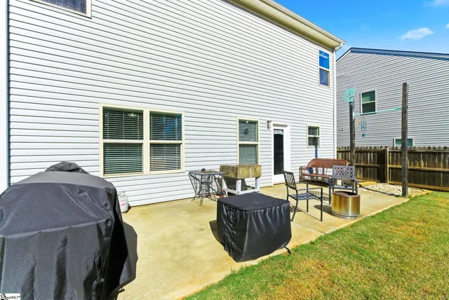 $324,900 | 405 Kindletree Way, Simpsonville, SC 29680